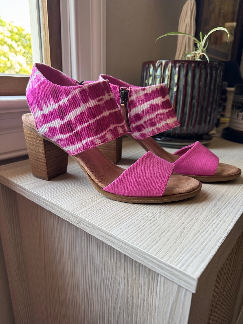 Toms Majorca Pumps Pink Tie-Dye Ankle-Cuff Block Heel Sandals